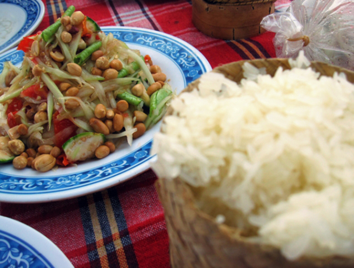laos-somtam-sticky-rice